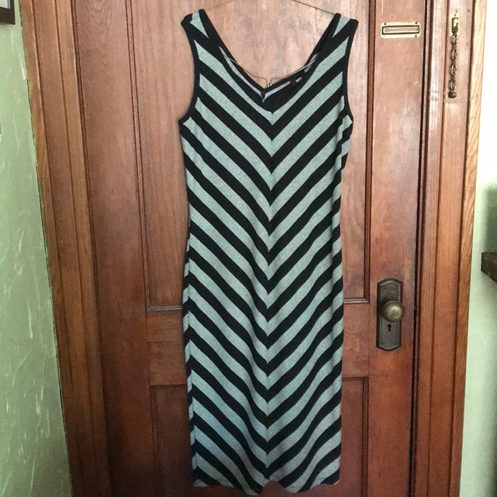 Sleeveless dress